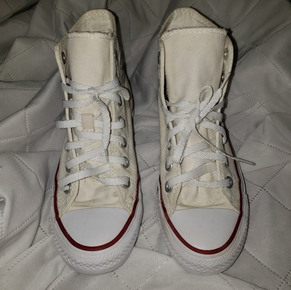 Converse - Picture 1 of 6